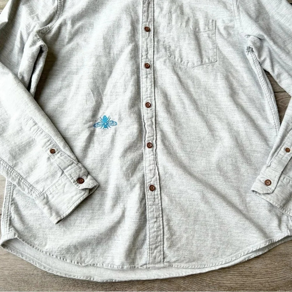 AEO Cotton Button Down Seriously Soft Shirt with Customized Bees Embroidery - Picture 4 of 13